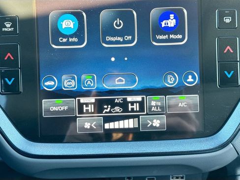 Certified 2025 Subaru Crosstrek 2.5i Limited w/ Crosstrek Mirror Package image 22