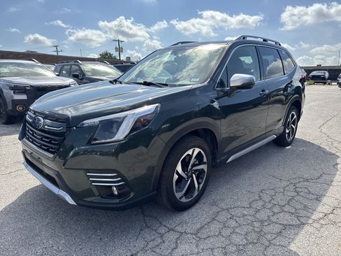 Certified 2023 Subaru Forester Touring AWD/4WD image 7