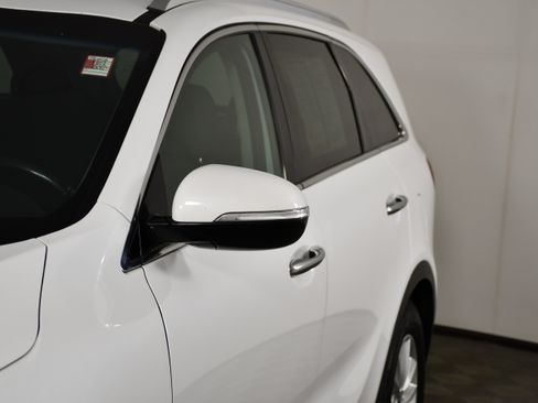 Used 2019 Kia Sorento FWD w/ LX Convenience Package image 13