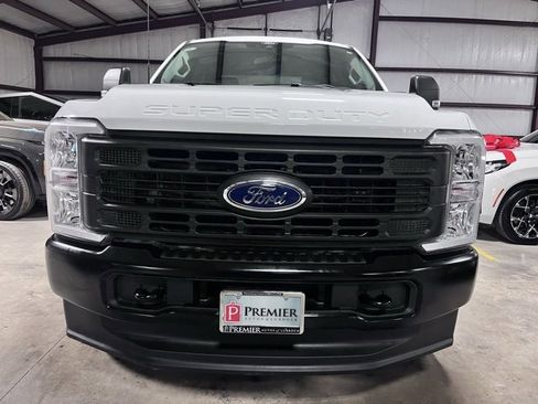 Used 2025 Ford F250 XL image 6