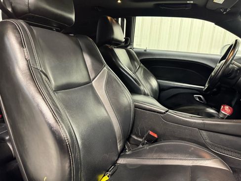 Used 2017 Dodge Challenger R/T Plus image 11