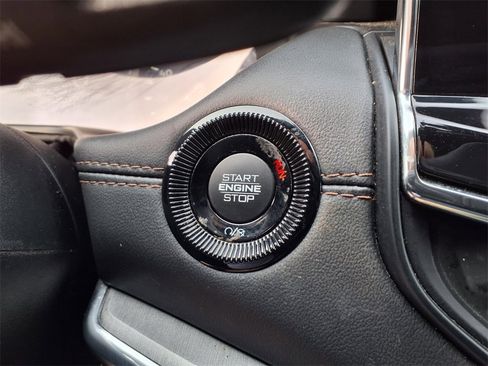 Used 2022 Jeep Compass Limited image 30