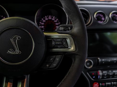 Used 2016 Ford Mustang Shelby GT350 w/ Technology Package image 8