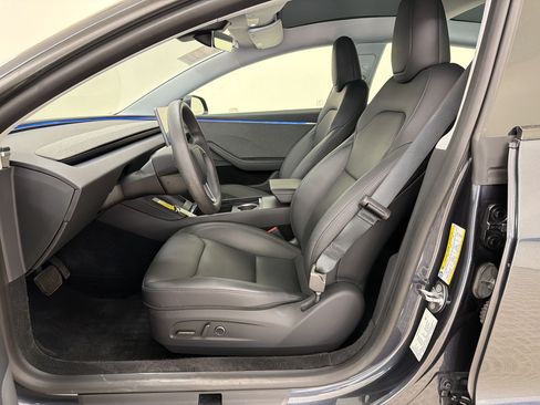 Used 2025 Tesla Model 3 Long Range RWD image 5
