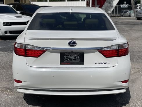 Used 2015 Lexus ES 300h w/ Navigation System Package FWD image 17