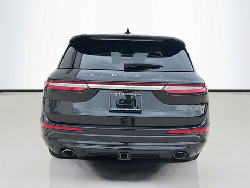 Used 2022 Lincoln Corsair Grand Touring w/ Towing Package AWD/4WD image 4