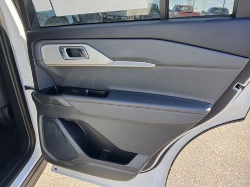 New 2026 Ford Explorer Active AWD/4WD image 34