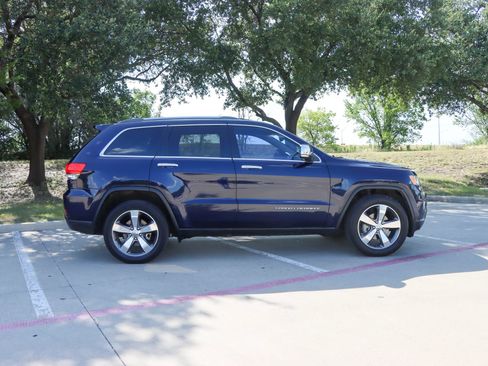 Used 2015 Jeep Grand Cherokee Limited w/ Trailer Tow Group IV RWD image 8