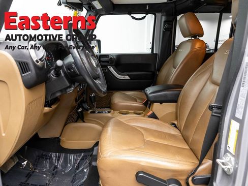 Used 2017 Jeep Wrangler Unlimited Sahara w/ Max Tow Package AWD/4WD image 14