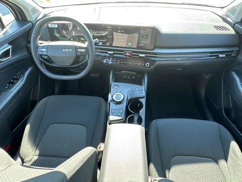 New 2026 Kia Sportage LX FWD image 22