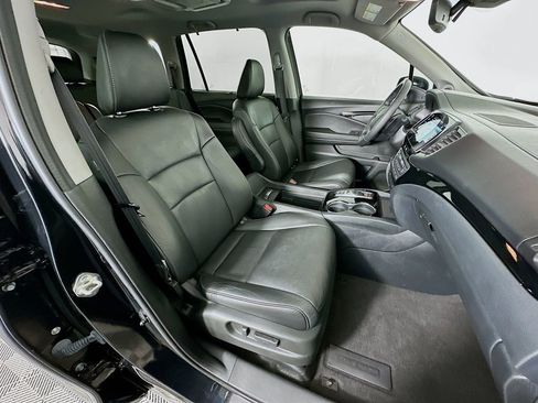Used 2021 Honda Pilot Touring image 31