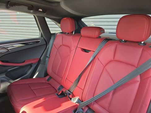 New 2026 Porsche Macan image 16