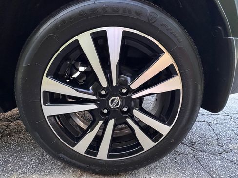 Used 2020 Nissan Kicks SV w/ Exterior Package image 34