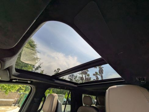 New 2026 Lincoln Navigator L Black Label AWD/4WD image 12