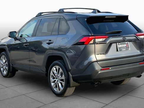 Used 2022 Toyota RAV4 XLE Premium FWD image 12