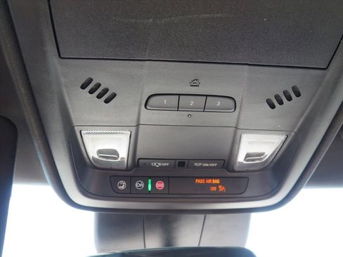 Used 2024 Cadillac XT4 Premium Luxury image 20