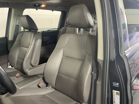 Used 2016 Honda Odyssey Touring Elite image 24