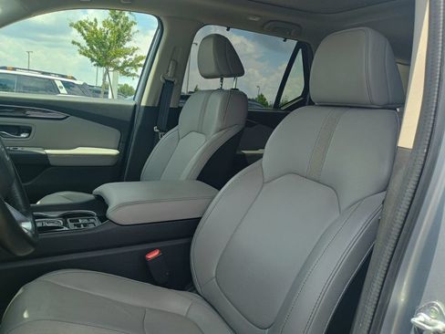 Used 2024 Honda Pilot Touring image 14