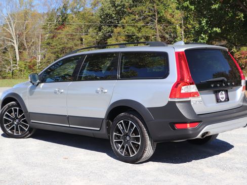Used 2016 Volvo XC70 T5 Platinum w/ Climate Package image 36