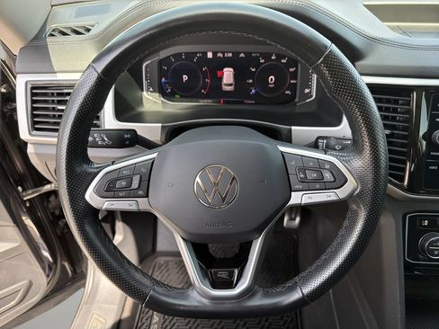 Used 2023 Volkswagen Atlas SEL R-Line AWD/4WD image 33
