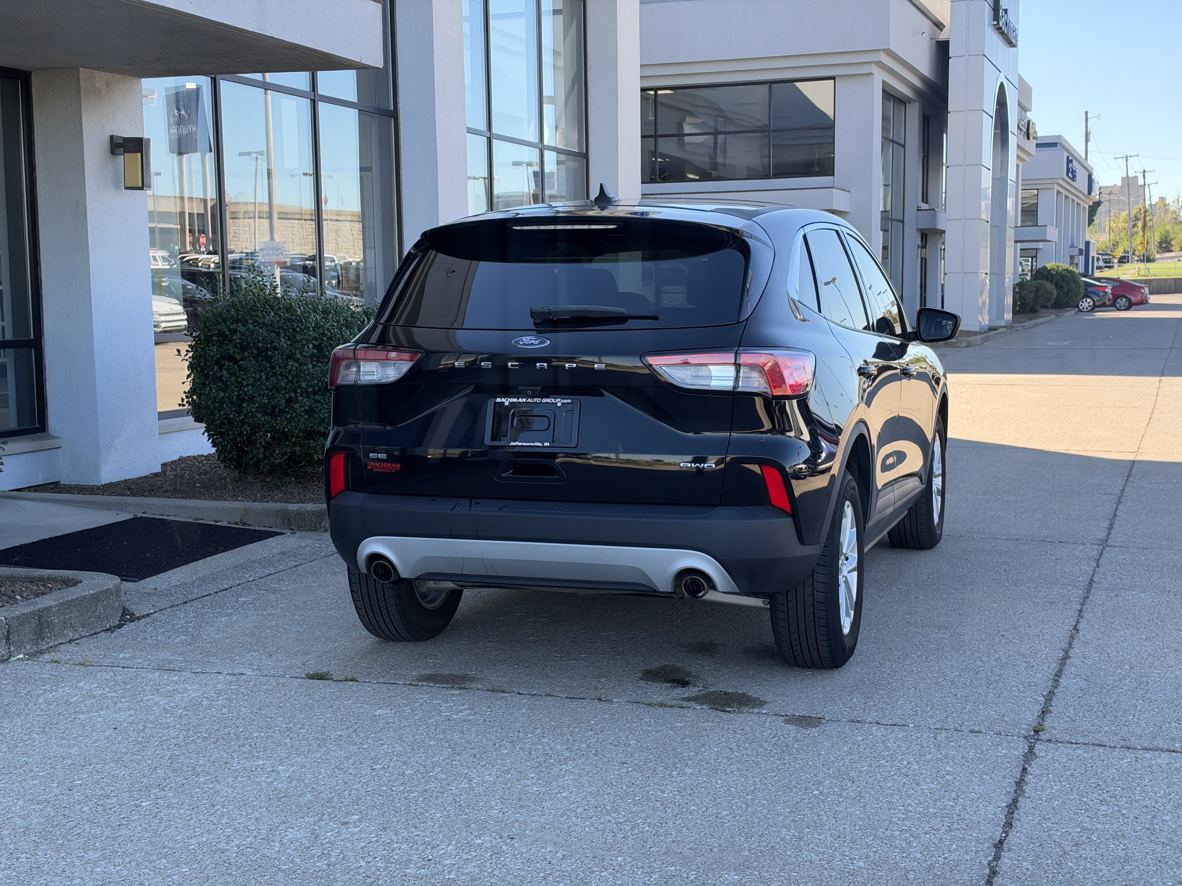 Used 2022 Ford Escape SE w/ Cold Weather Package AWD/4WD image 5