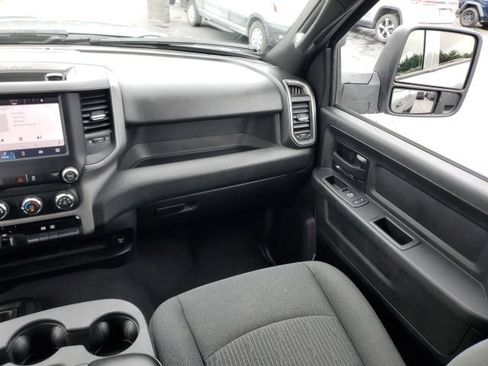 Used 2024 RAM 3500 Tradesman w/ Chrome Appearance Group AWD/4WD image 14