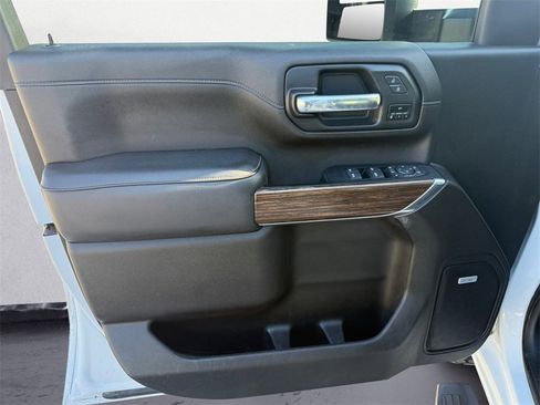 Used 2023 Chevrolet Silverado 2500 High Country image 19
