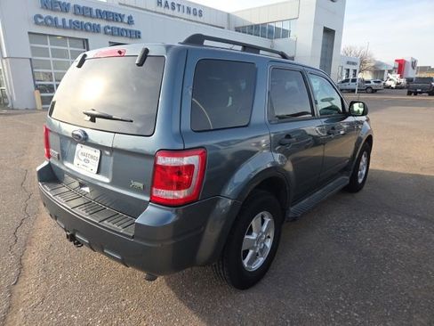 Used 2011 Ford Escape XLT w/ Class II Trailer Tow Pkg image 8