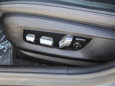 Used 2021 BMW M550i xDrive w/ Executive Package AWD/4WD image 19