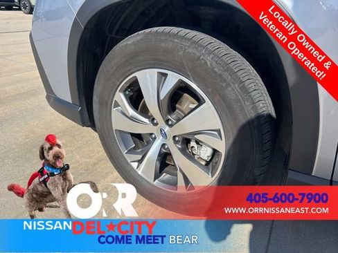 Used 2025 Subaru Ascent Premium AWD/4WD image 9