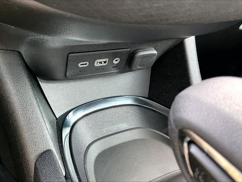 Used 2024 Chevrolet Malibu LT image 25