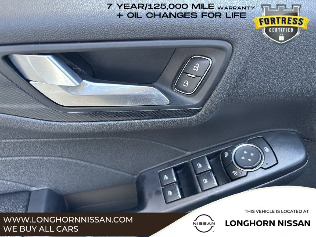 Used 2025 Ford Escape ST-Line Select AWD/4WD image 14