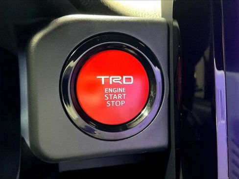 Certified 2024 Toyota Tacoma TRD Off-Road w/ TRD Off Road Premium Package AWD/4WD image 37