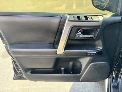 Used 2016 Toyota 4Runner Limited AWD/4WD image 14