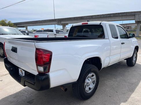 Used 2020 Toyota Tacoma SR image 4