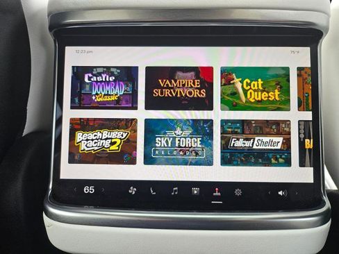 Used 2023 Tesla Model X image 67