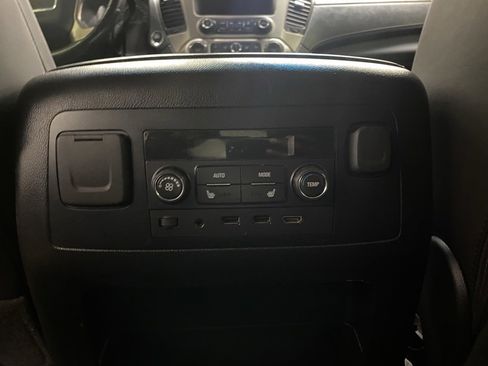 Used 2018 GMC Yukon Denali w/ Open Road Package image 18