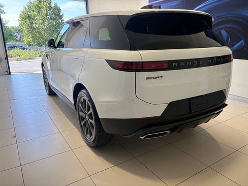 Used 2025 Land Rover Range Rover Sport AWD/4WD image 2