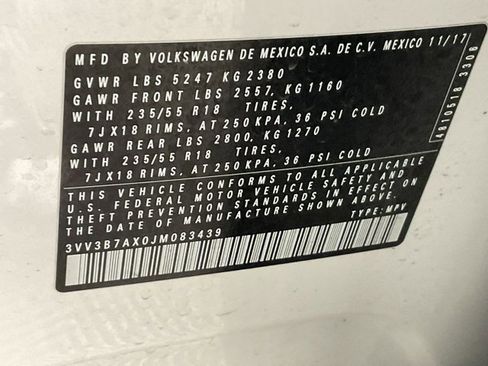 Used 2018 Volkswagen Tiguan SEL image 29