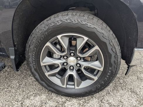 Used 2022 Chevrolet Silverado 1500 LT w/ All Star Edition Plus image 9