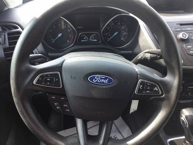 Used 2018 Ford Escape SE FWD image 14