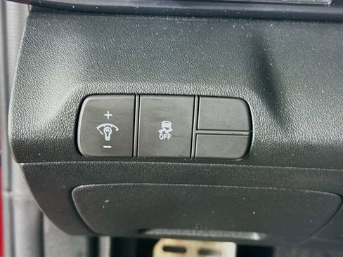 Certified 2025 Hyundai Elantra Sport FWD image 18