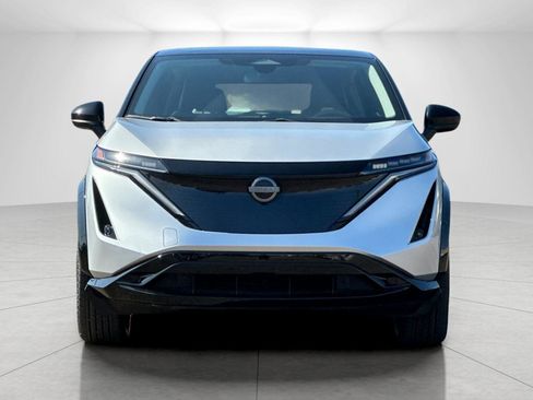 Used 2023 Nissan Ariya AWD image 8