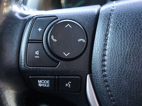 Used 2017 Toyota RAV4 XLE image 30