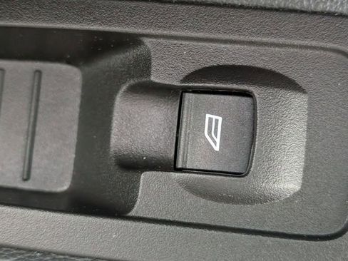 Used 2018 Ford Escape SE w/ SE Sync 3 Package FWD image 32