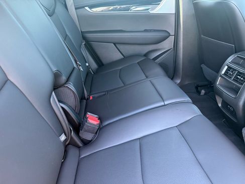 Used 2025 Cadillac XT5 Premium Luxury w/ Technology Package image 12
