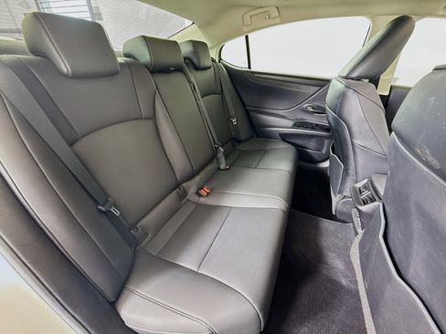 Certified 2022 Lexus ES 350 w/ Premium Package image 26