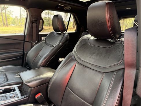 Used 2020 Ford Explorer ST w/ ST Street Pack image 15