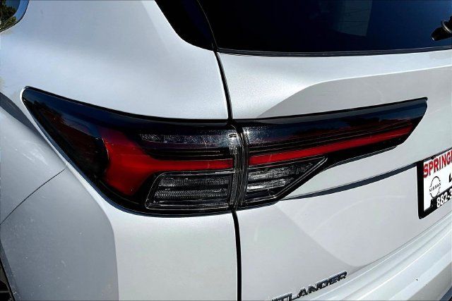 Used 2025 Mitsubishi Outlander SE FWD image 23
