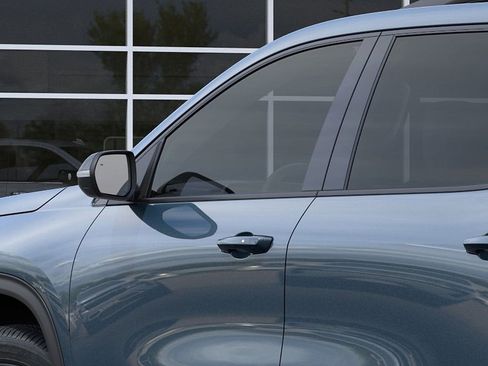 New 2026 Chevrolet Traverse LT image 12